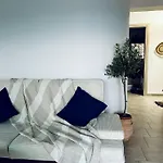 Apartment Hidden Gem Homes - Sapphire Nikiana